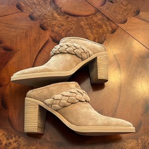 Dolce Vita Suede Tan‎ Mules